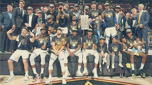 爱德华兹半场12分4失误，兰德尔10中5拿到14分