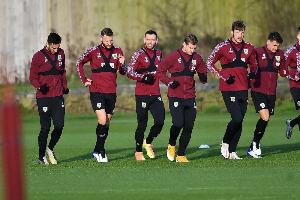 中超赛程更新：关注榜首积分变化,