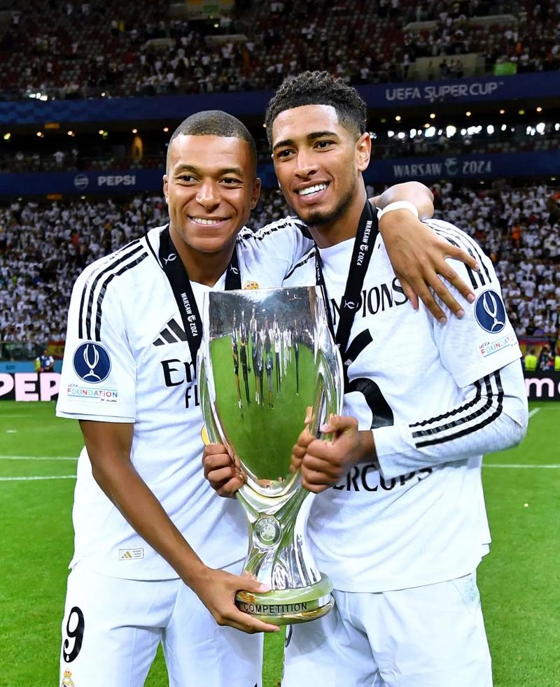 篮球湖人球员训练后心理状态良好